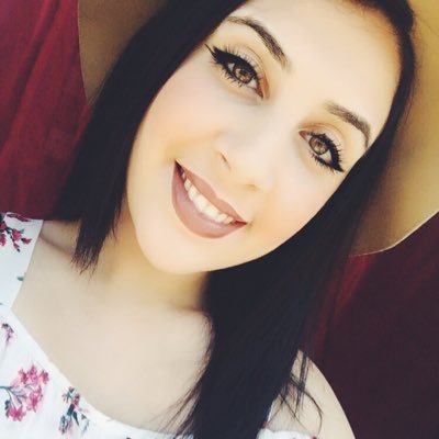 Profile Picture of Karen Farrugia (@karbre05) on Twitter