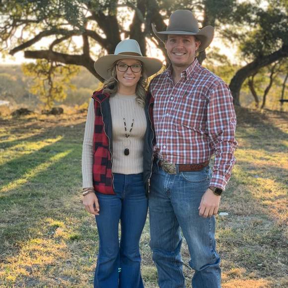 Victoria Gabany - Poshmark Profile Picture of Victoria Gabany (@vgabany) on Poshmark