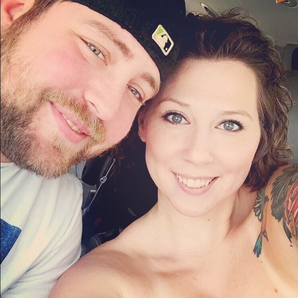 Profile Picture of Clare Taberski (@theemrstaberski) on Poshmark