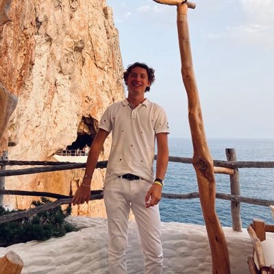 Profile Picture of L’enfant Du Soleil (@JeuneSimon) on Twitter