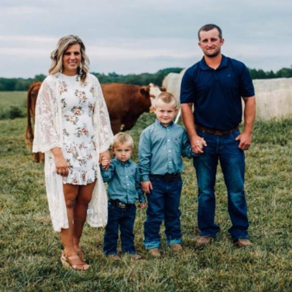 Profile Picture of Courtney Shadowens (@court45546) on Poshmark