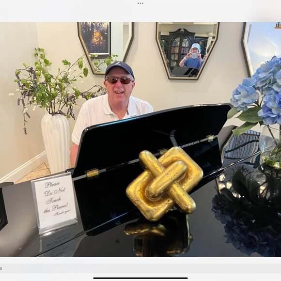 Ed Harfman - Poshmark Profile Picture of Ed Harfman (@theharfs) on Poshmark