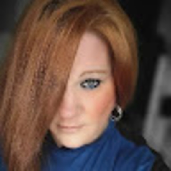 Profile Picture of Meredith Ginn (@ibemd29) on Poshmark