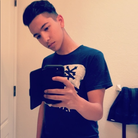 Profile Picture of Maximiliano Torres (@mtjr11) on Poshmark