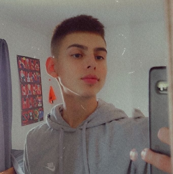 Profile Picture of Leo Delgado (@lilguccii) on Poshmark