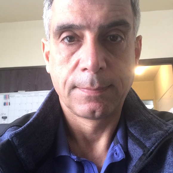 Profile Picture of Edik Der avanasian (@edikd) on Poshmark