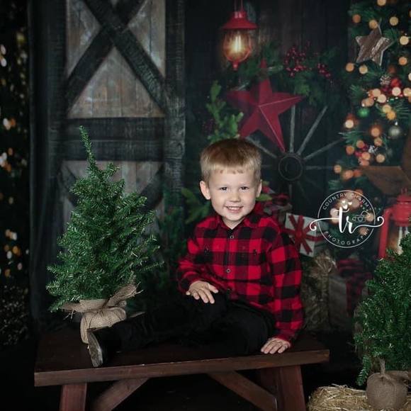 Profile Picture of Joshua Simmons (@jds20041986) on Poshmark