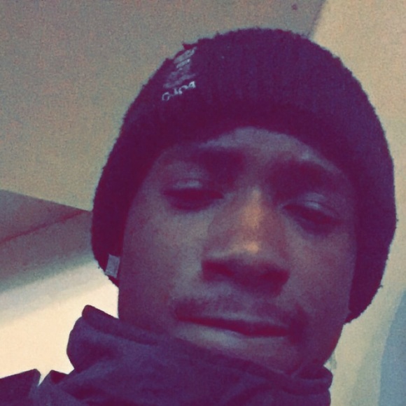 Profile Picture of Kenneth Reid (@kreid426) on Poshmark