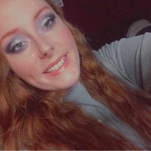 Profile Picture of Haley Bannister (@haley_bannister) on Poshmark
