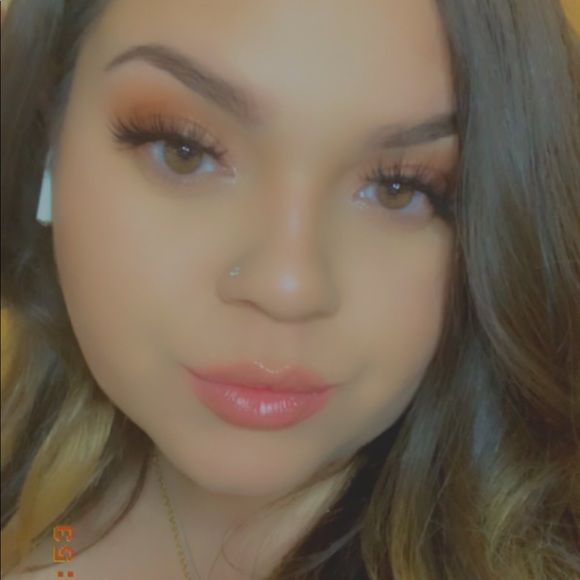Profile Picture of Margarita Guzman (@maggss69) on Poshmark