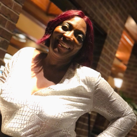 Profile Picture of Maxine Chretien (@madmax52) on Poshmark