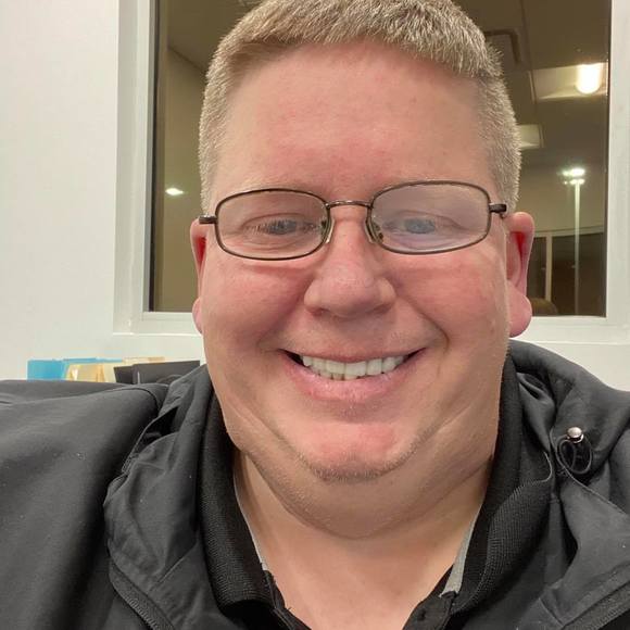 Profile Picture of David Downs (@david_downs) on Poshmark