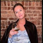 Profile Picture of Claire Sharp (@claire_dull) on Instagram