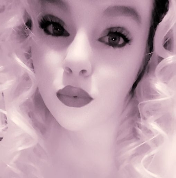Profile Picture of Bryanna Barthell (@barthellbryanna) on Poshmark