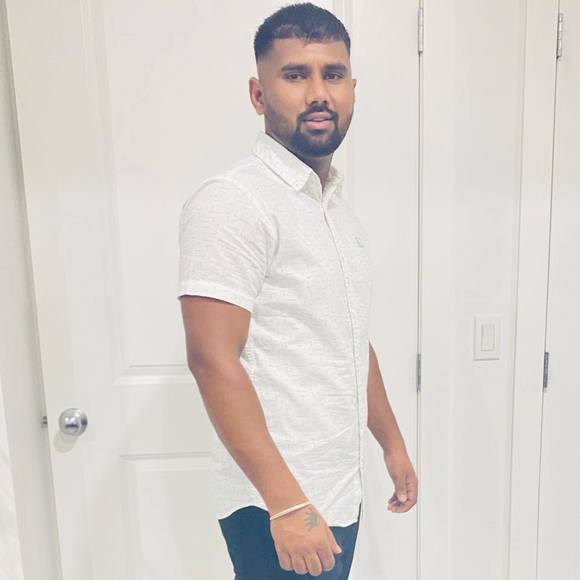Profile Picture of Härwinder Doad (@hdoad) on Poshmark