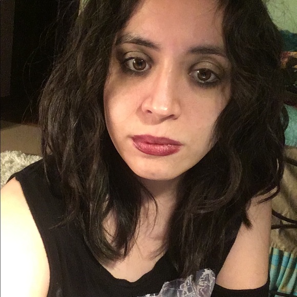 Profile Picture of Alex Orellana (@alexorellana842) on Poshmark
