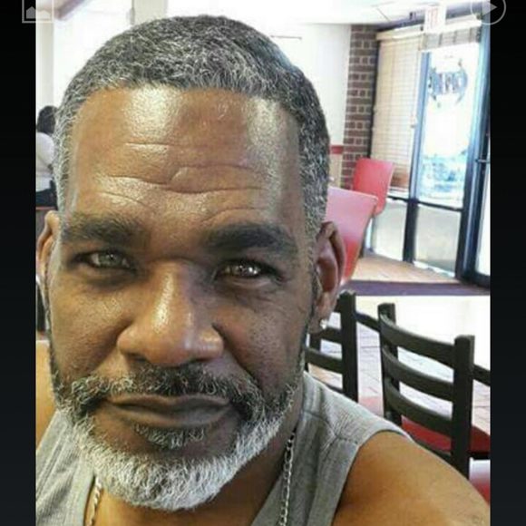 Profile Picture of Clarence Waters (@clarencewaters) on Poshmark