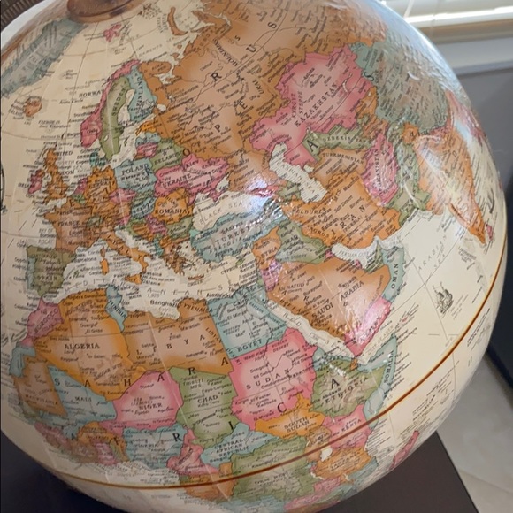 Profile Picture of Alisa Matire (@amatire) on Poshmark