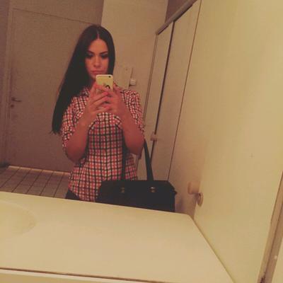 Profile Picture of Georgi S (@AileenMoore18) on Twitter