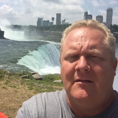 Profile Picture of Chris Helm (@ChrisHelm10) on Twitter