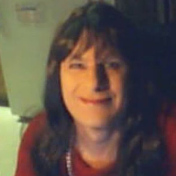 Profile Picture of Shelly Powers (@shelly4246) on Poshmark