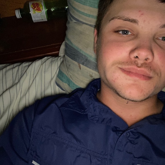 Profile Picture of Daniel Hutchens (@danielhutchens) on Poshmark