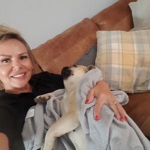 Lisa Watkinson - Twitter Profile Picture of Lisa Watkinson (@lushlips1972) on Twitter