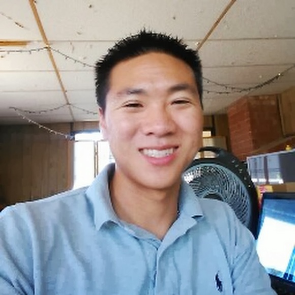 Profile Picture of Daniel Yeh (@danielyip) on Poshmark