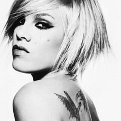 Profile Picture of Amanda Barretto (@@dinhabarrettto) on Twitter