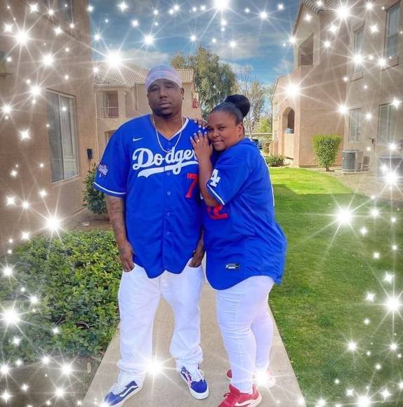 Profile Picture of Neeshia Perry (@neeshiaroberts) on Poshmark