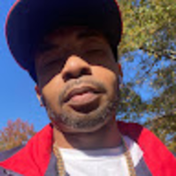 Profile Picture of Marcell Sherman (@donaldsherman31) on Poshmark