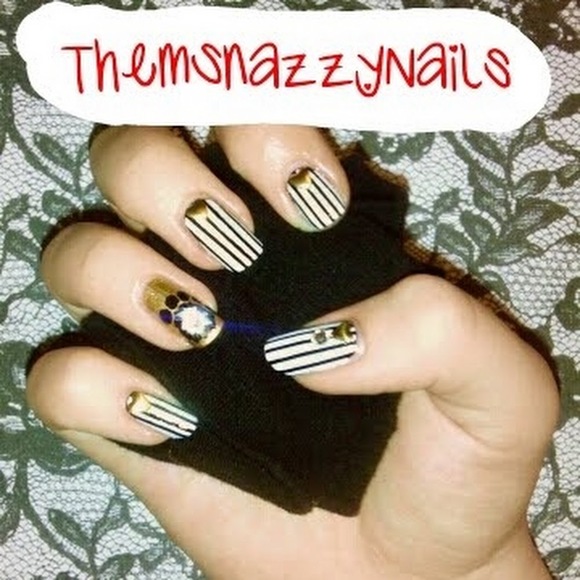 Profile Picture of Aleks Marczak (@alekssssss) on Poshmark