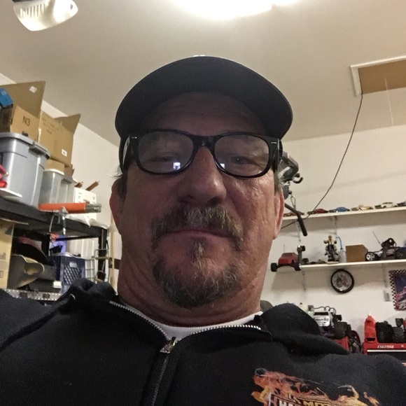 Profile Picture of Tim Randolph (@timrandolph) on Poshmark