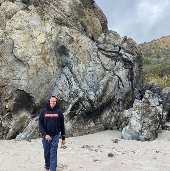 Profile Picture of Ivan Timofeyev (@ivswake) on Poshmark