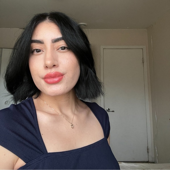 Profile Picture of Alba luz Arce fernandez (@albaluz501) on Poshmark