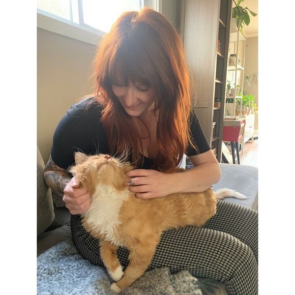 Profile Picture of Becky Romanuik (@acceberisme) on Poshmark