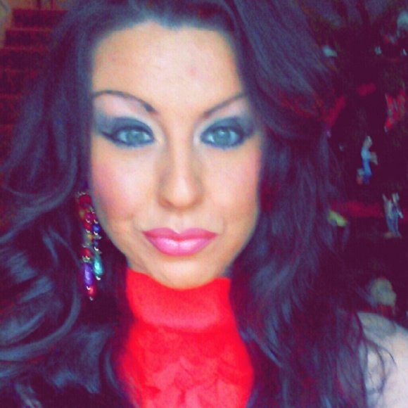 Profile Picture of Jessica Kirby (@jeskir) on Poshmark