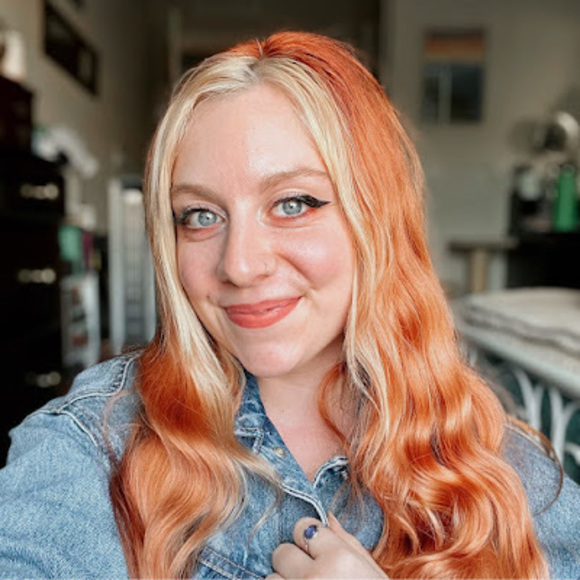 Profile Picture of Abby Zwerner (@thefababbster) on Poshmark