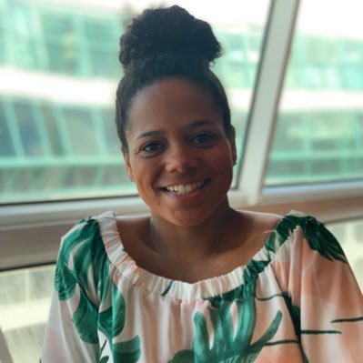 Profile Picture of rae lucas  ☀️ (@raeshine14) on Twitter