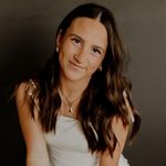 Profile Picture of Annie Roberts (@_annieroberts) on Instagram