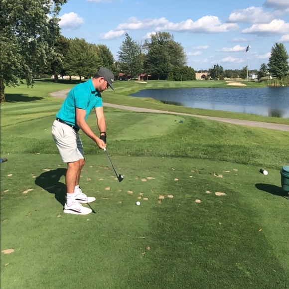 Profile Picture of Evan Fenker (@efenker) on Poshmark