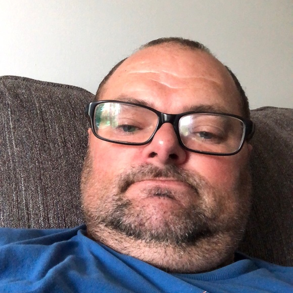 Profile Picture of Kevin Saunders (@kevinsaunder805) on Poshmark