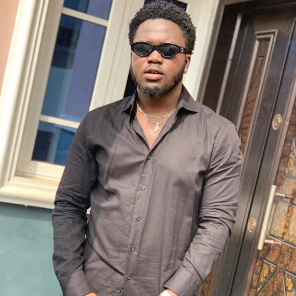 Profile Picture of Farouk Aderoju (@yungduzz101) on Poshmark