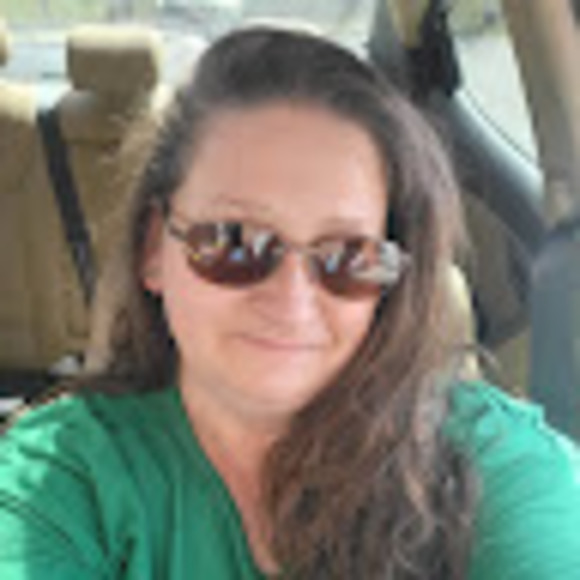 Profile Picture of Brandy Wayne (@brandyfunsize) on Poshmark