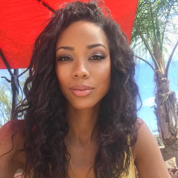 Profile Picture of Erika Shelton (@erykah44) on Poshmark