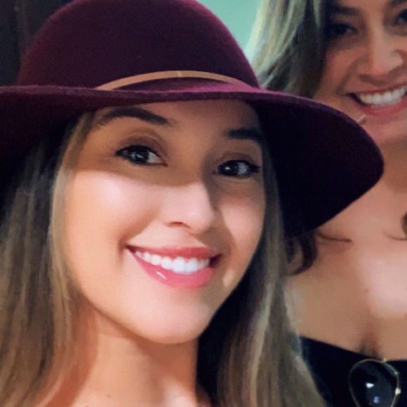 Victoria Almaguer - Poshmark Profile Picture of Victoria Almaguer (@vicalmaguer123) on Poshmark