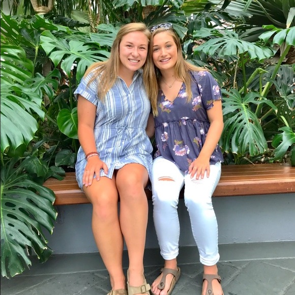 Profile Picture of Sarah Dubbert (@sarah_dubbert) on Poshmark