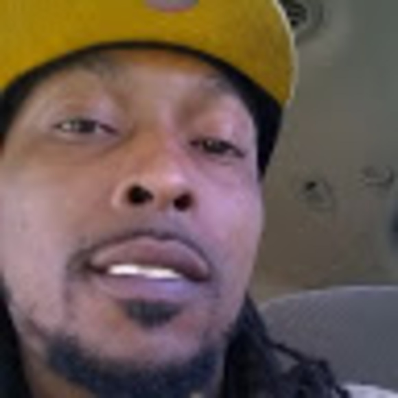 Profile Picture of Nelson Richardson (@nelsonrichardso) on Poshmark