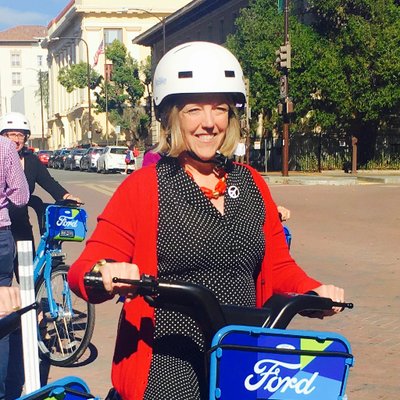 Profile Picture of Kate Harrison (@KateHarrisonD4) on Twitter