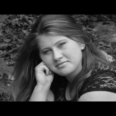 Profile Picture of Angela Emmert (@@angel_a_bear) on Twitter